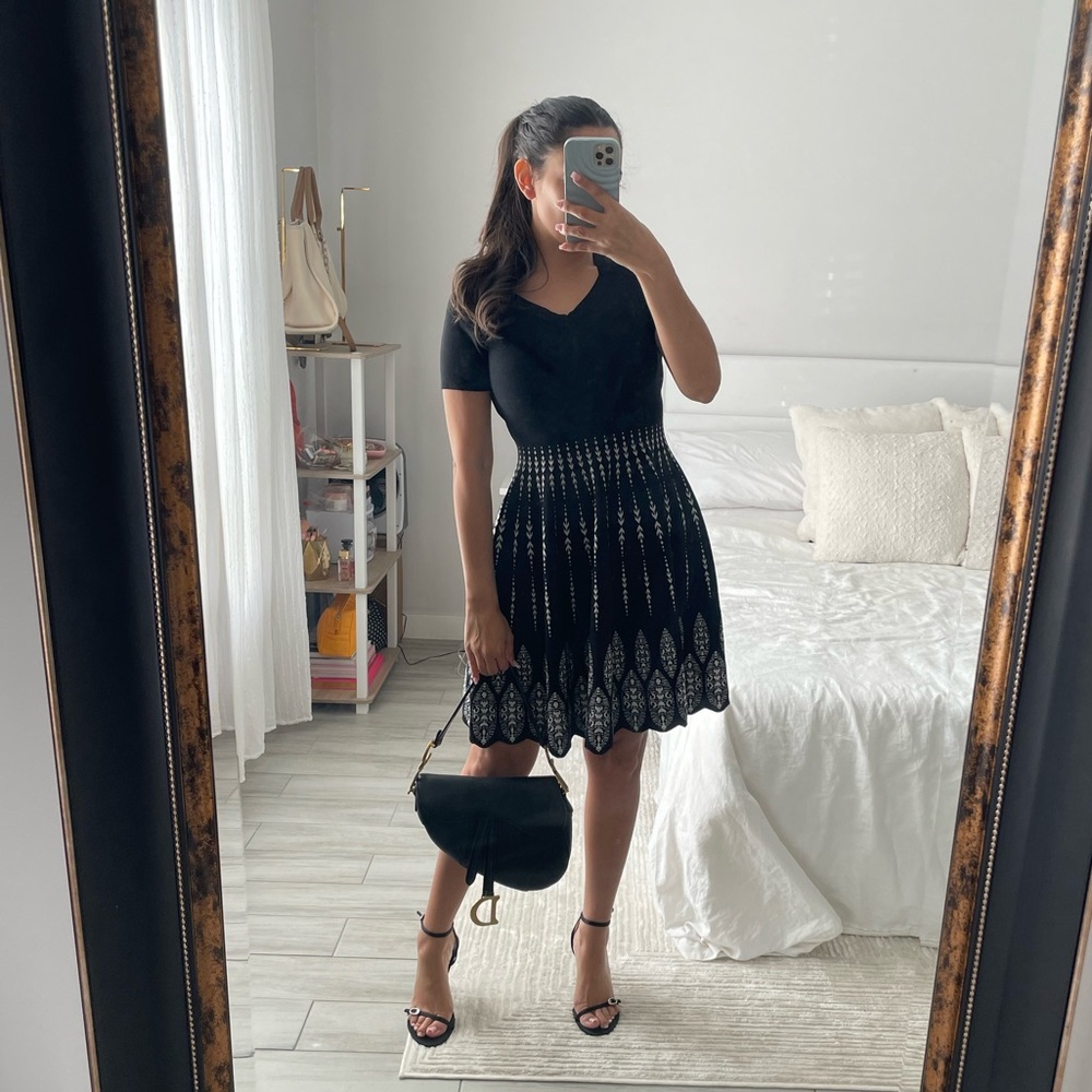 BLACK GEOMETRIC JACQUARD FLARE MINI DRESS